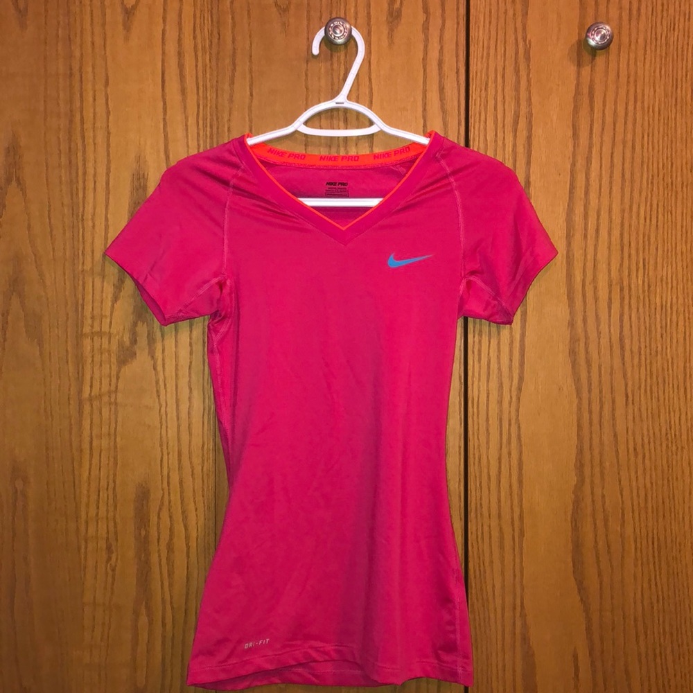 Womens Nike Pro Shirt